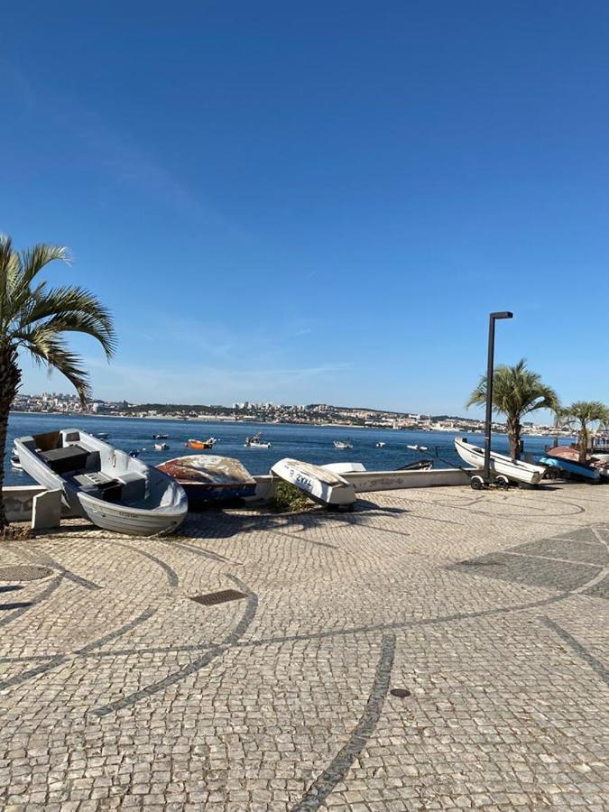 Beach & City - Trafaria Екстер'єр фото